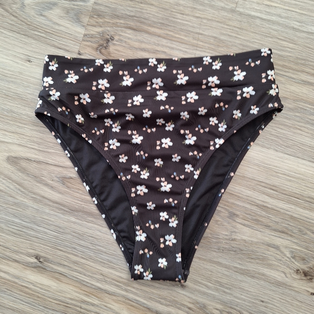 AEROPOSTALE Bikini Bottoms New Medium Floral print & black High Rise Classic Fit